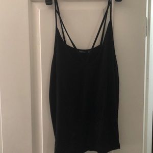 Black flowy stewpot tank